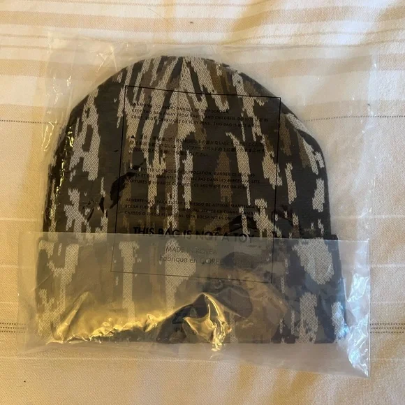 Palace Skateboards Hardware Woven Logo Beanie Cuffed Hat Knit Camo Cap